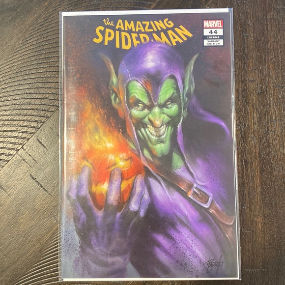Amazing Spider-Man #44 Variant - Picture 1 of 1